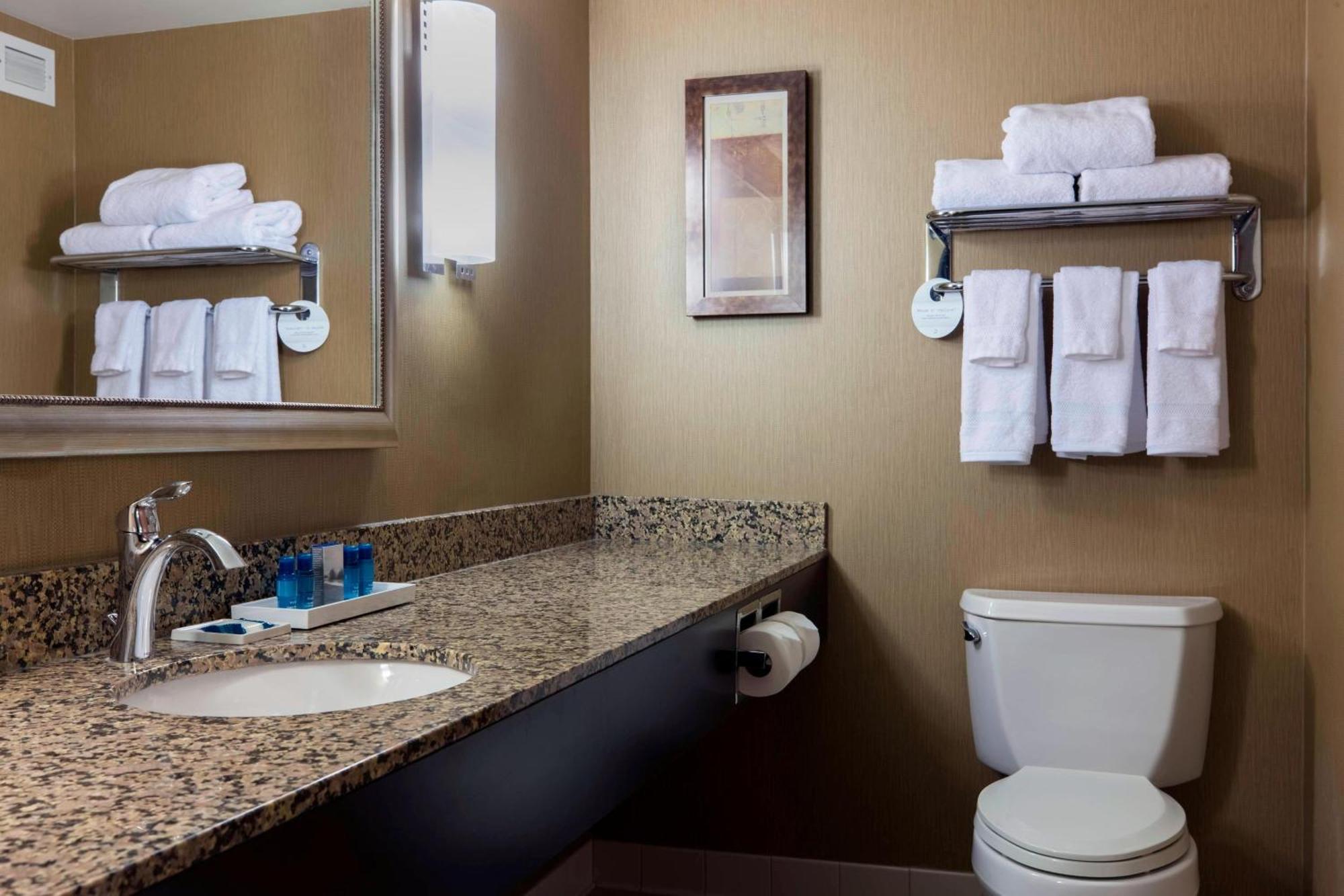 Delta Hotels By Marriott Fargo Eksteriør billede